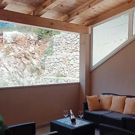 Διαμέρισμα Luka 2 Near Dubrovnik Cibaca